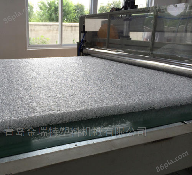 POE喷丝床垫设备高分子环保床垫生产线